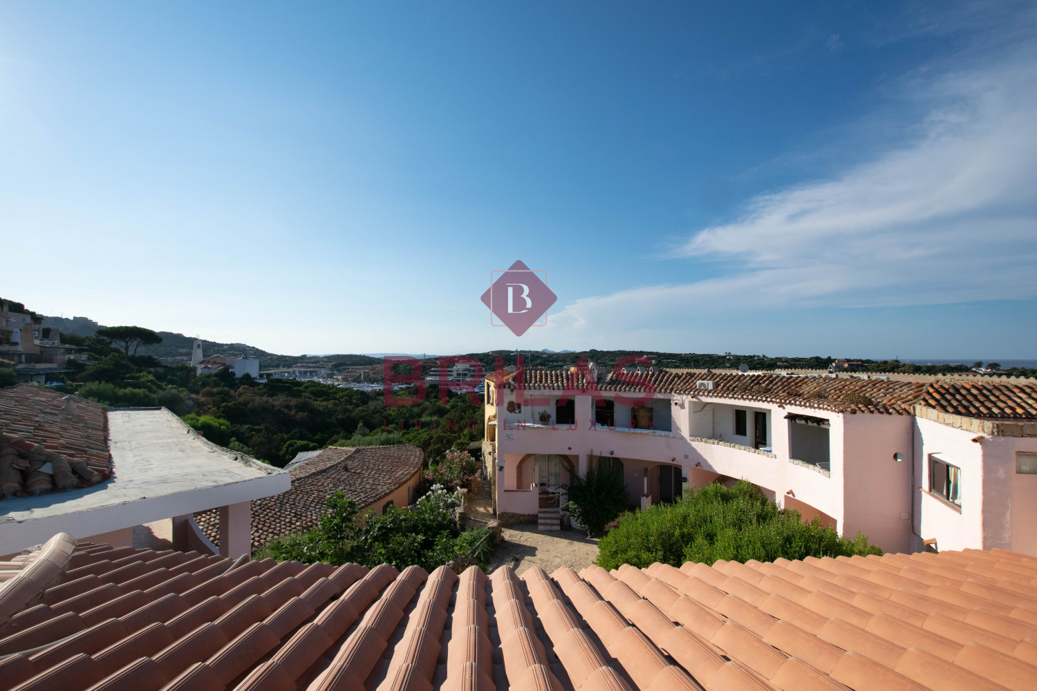 Porto Cervo - elegante quadrilocale con posto auto