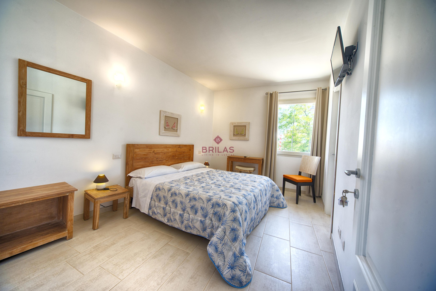 Olbia centro, antico ed elegante palazzo completamente ristrutturato ed adibito a Bed and Breakfast