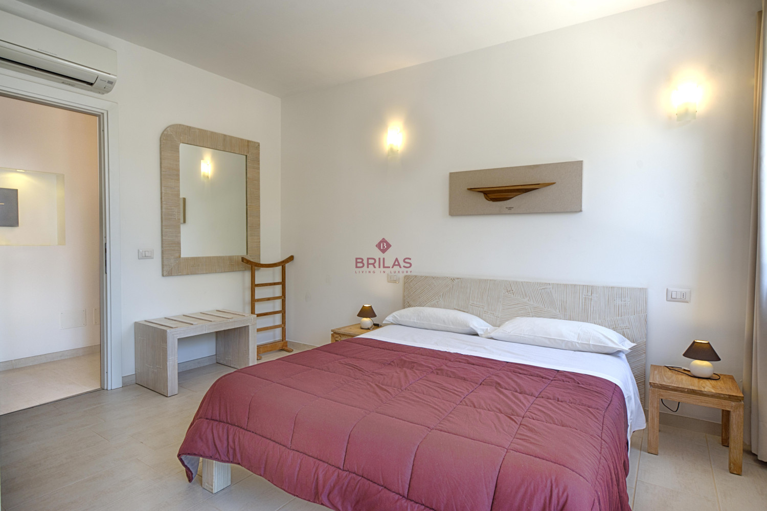 Olbia centro, antico ed elegante palazzo completamente ristrutturato ed adibito a Bed and Breakfast