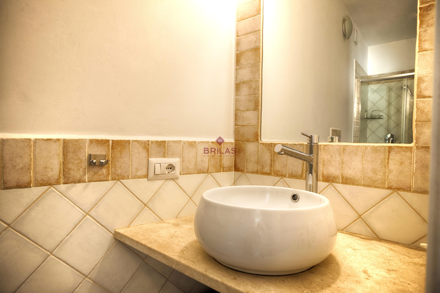 Olbia centro, antico ed elegante palazzo completamente ristrutturato ed adibito a Bed and Breakfast