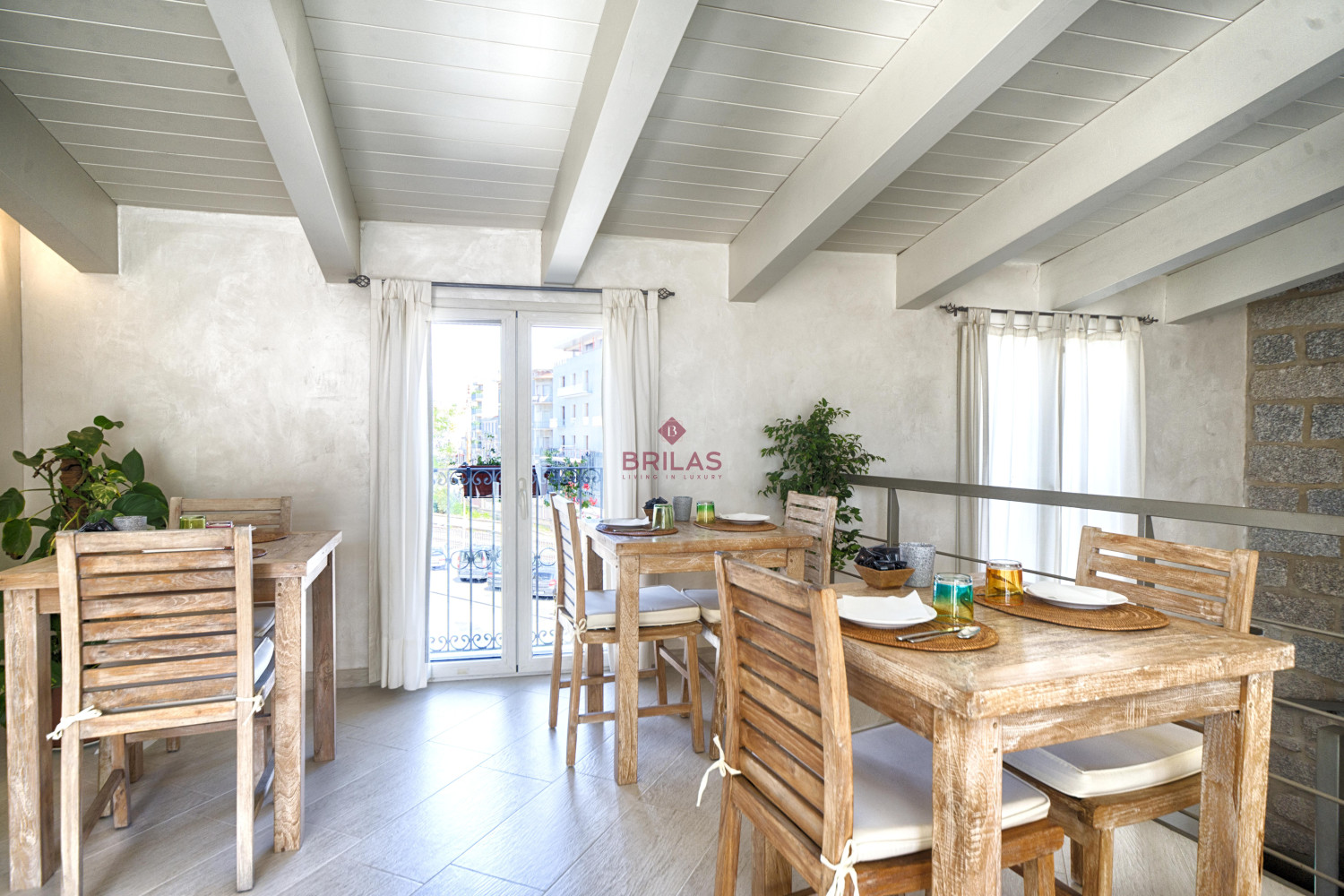 Olbia centro, antico ed elegante palazzo completamente ristrutturato ed adibito a Bed and Breakfast