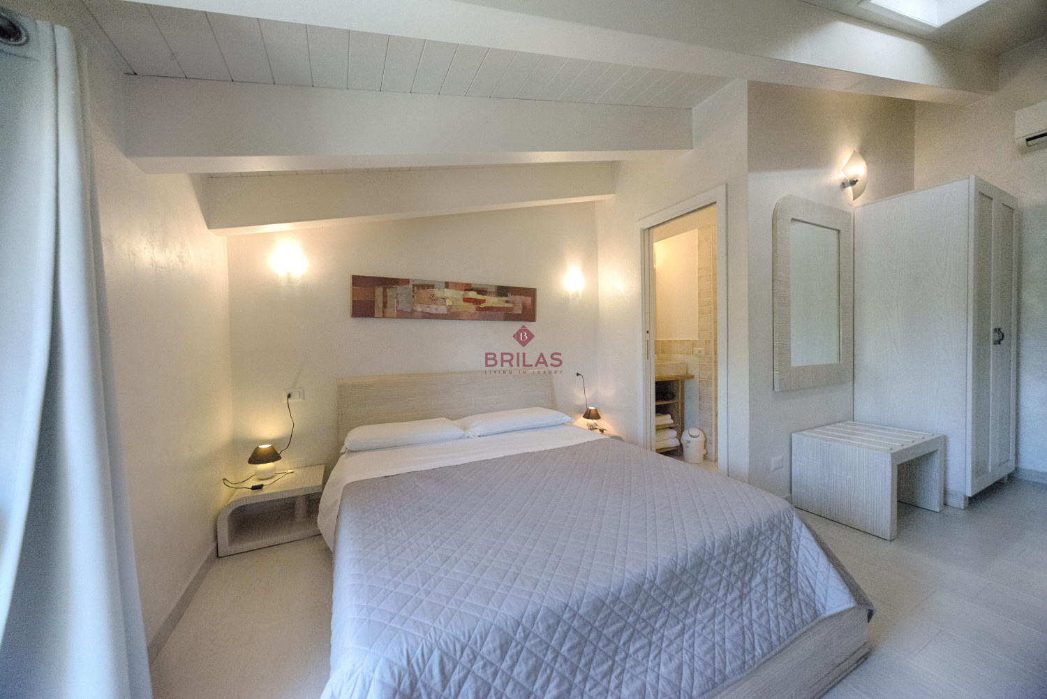 Olbia centro, antico ed elegante palazzo completamente ristrutturato ed adibito a Bed and Breakfast
