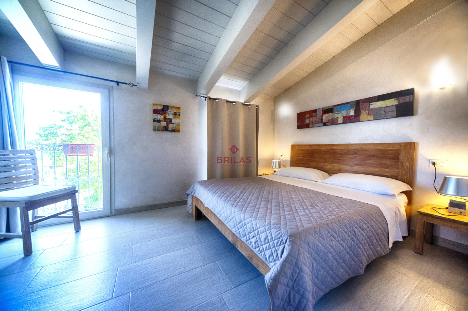 Olbia centro, antico ed elegante palazzo completamente ristrutturato ed adibito a Bed and Breakfast