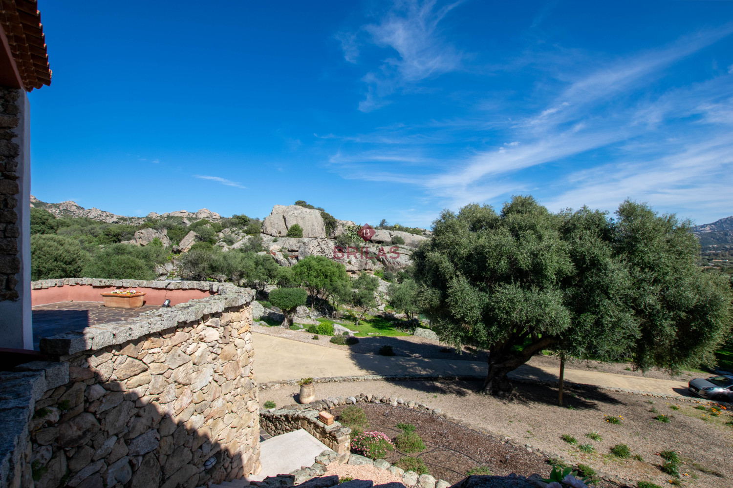 Arzachena: detached villa on one level with panoramic view
