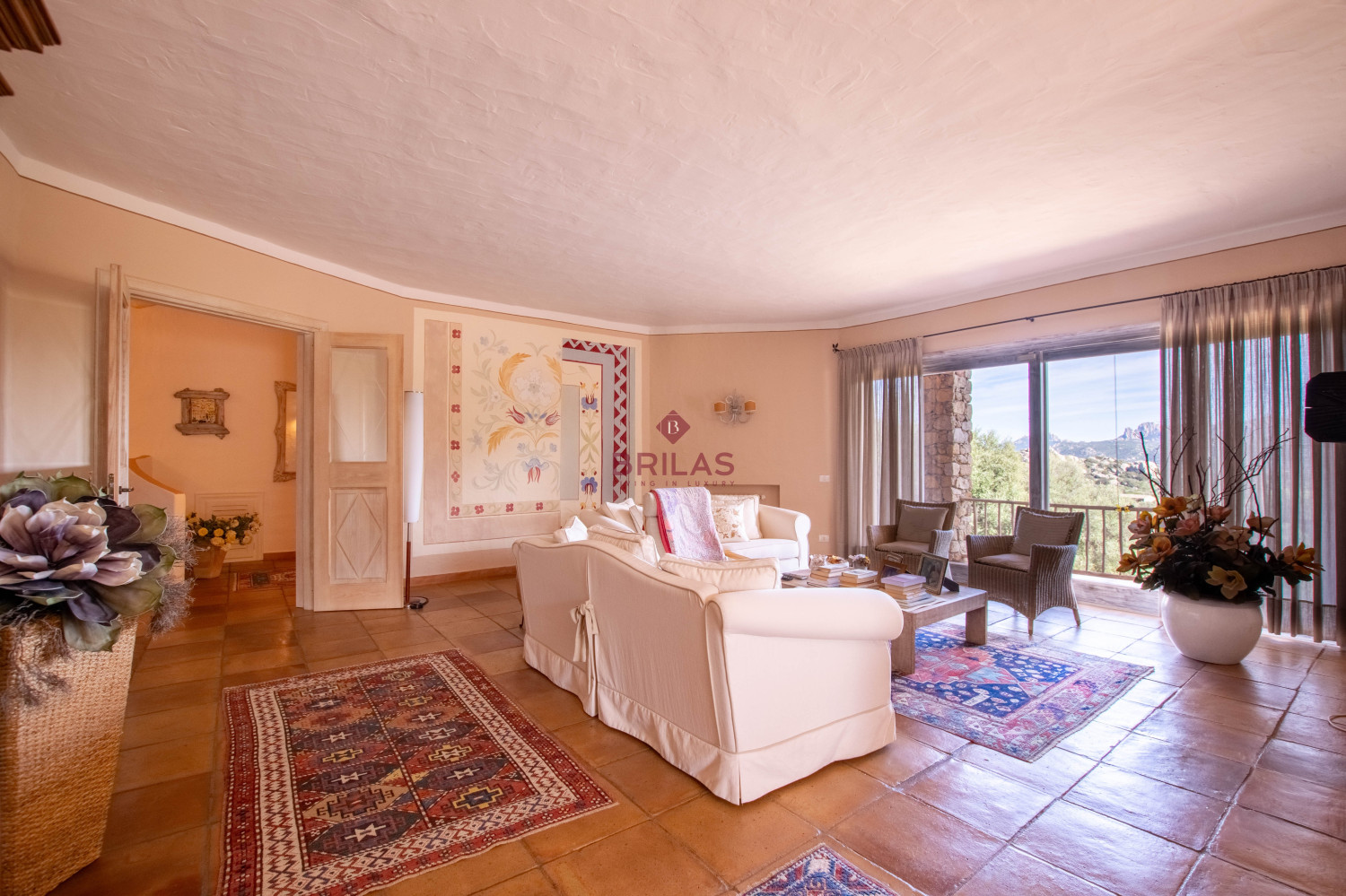 Arzachena: detached villa on one level with panoramic view
