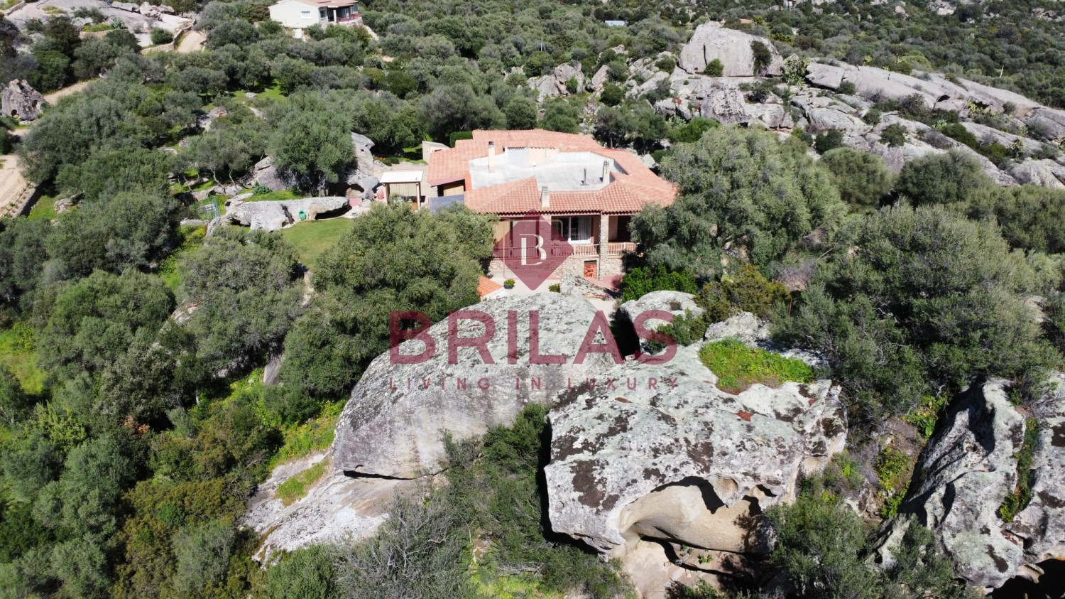 Arzachena: detached villa on one level with panoramic view