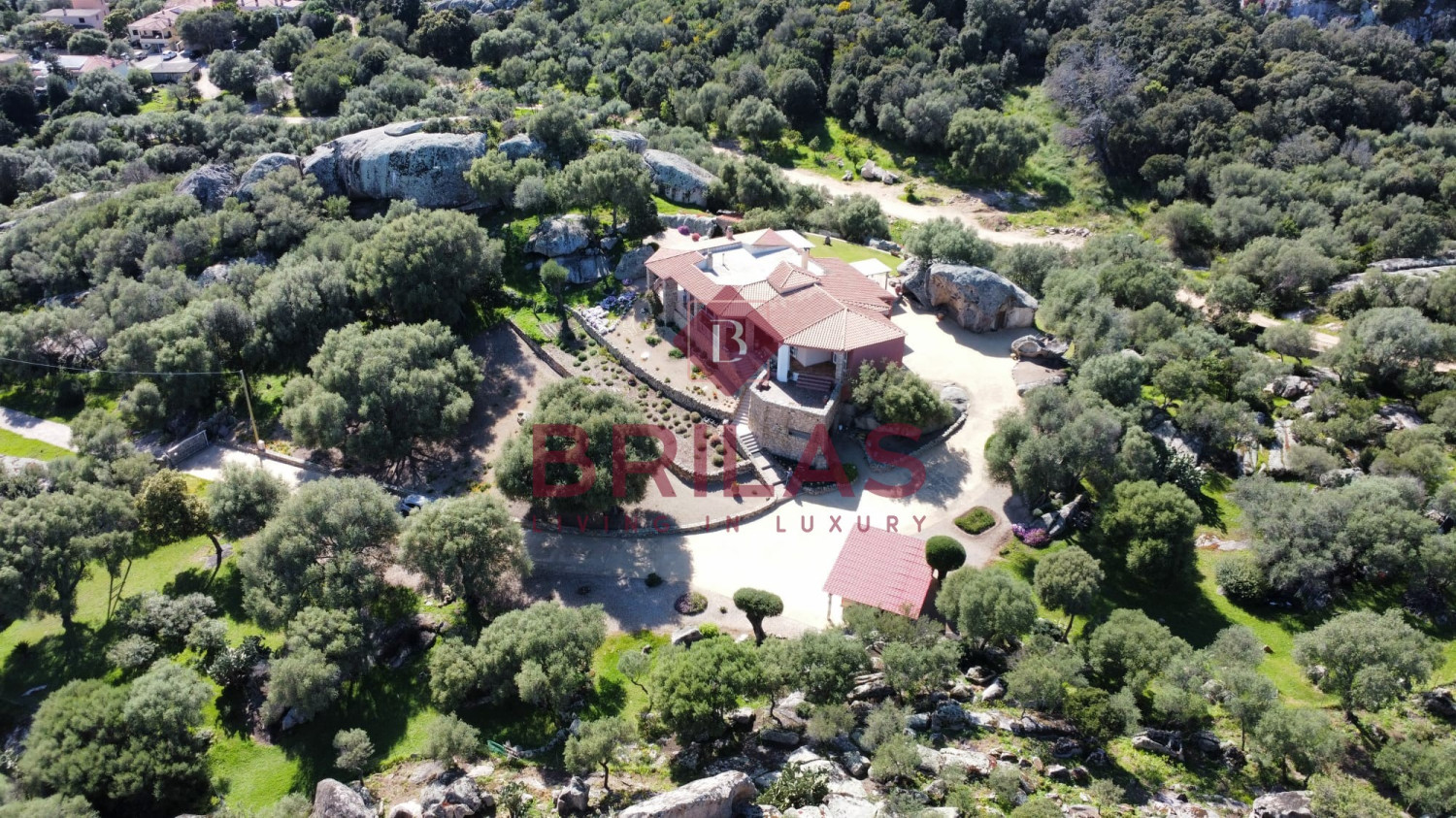 Arzachena: detached villa on one level with panoramic view