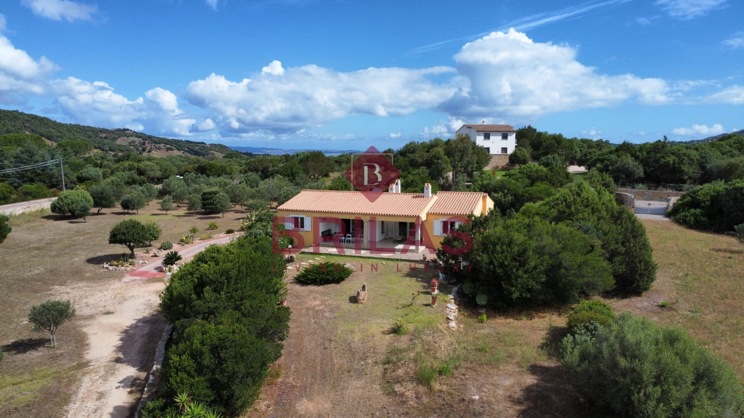 Villa in località La Mendula, Arzachena, con ampio terreno a pochi minuti dalle spiagge della Costa Smeralda