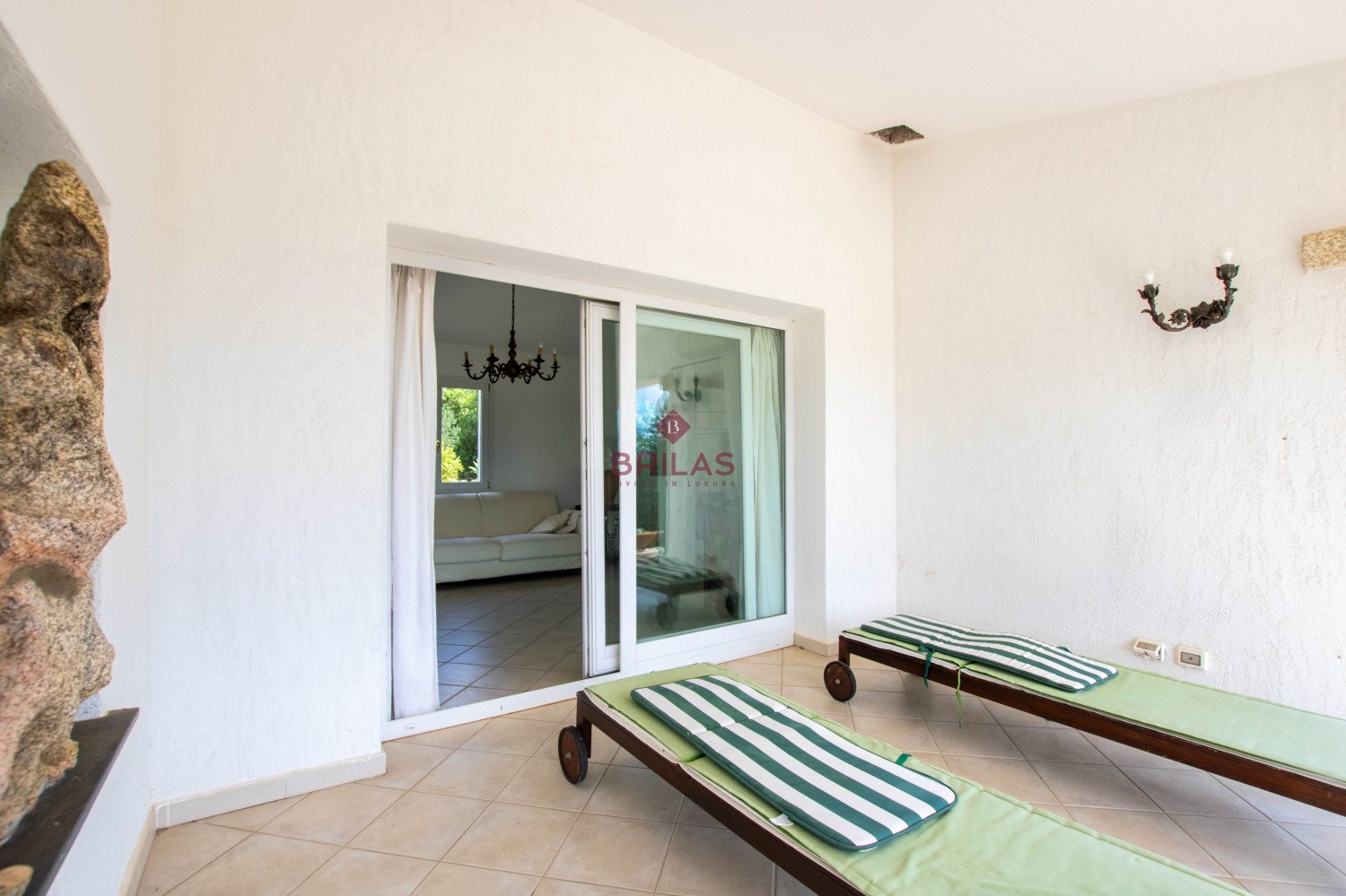 Villa in località La Mendula, Arzachena, con ampio terreno a pochi minuti dalle spiagge della Costa Smeralda