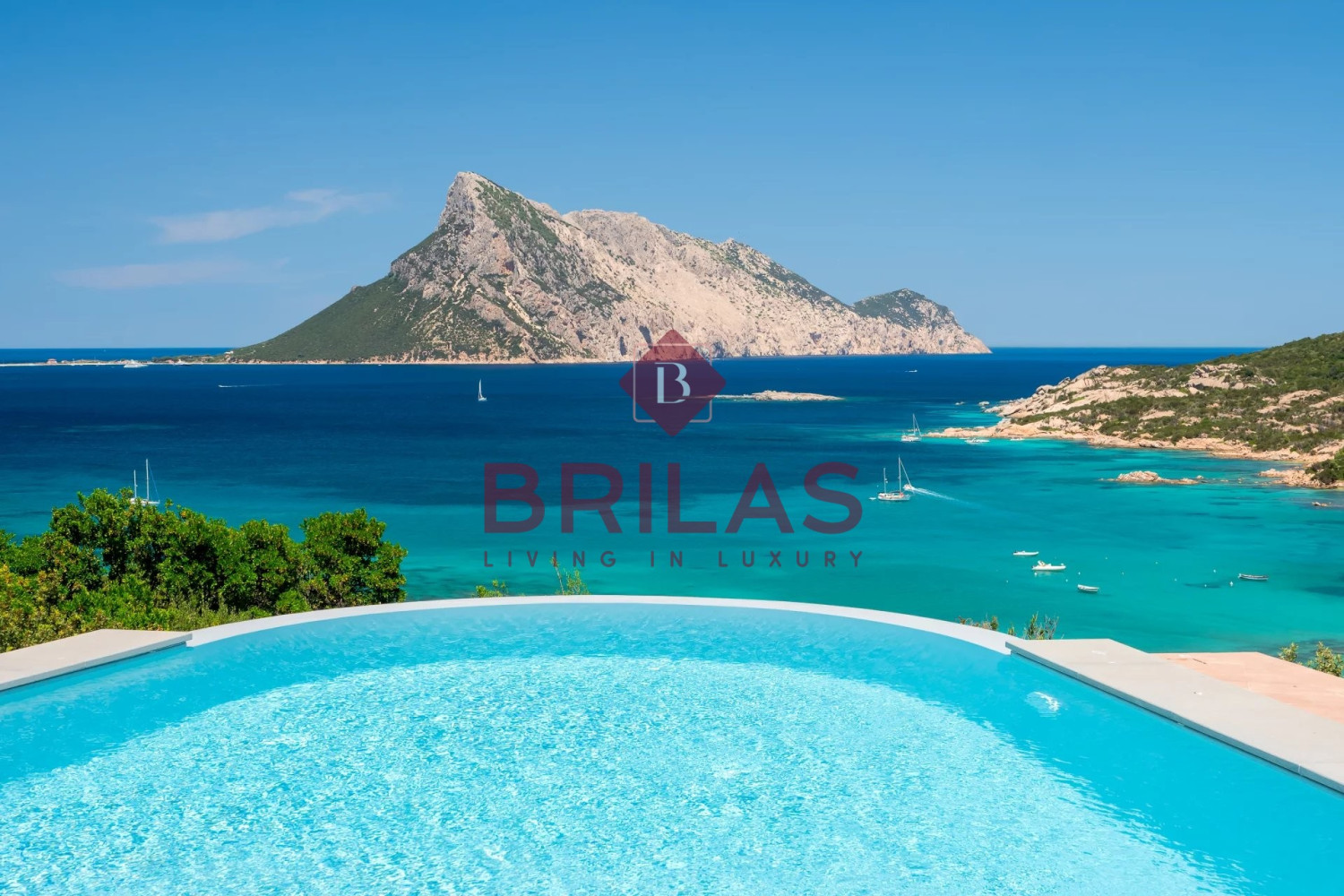 Cala Girgolu - Villa vista mare con piscina