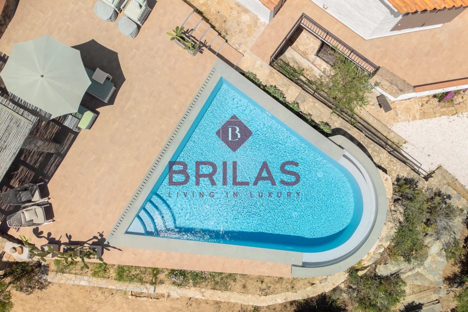Cala Girgolu - Villa vista mare con piscina