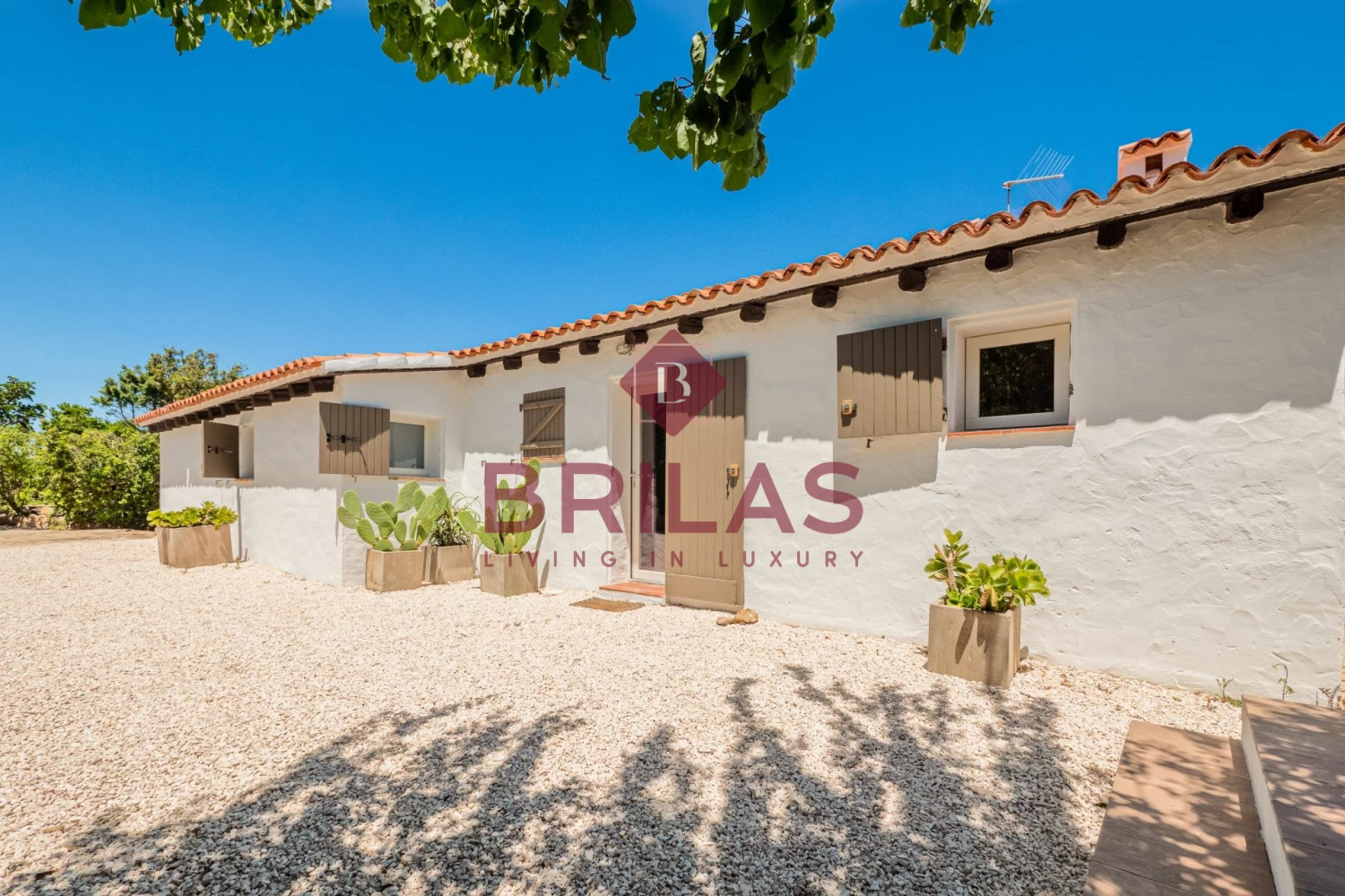Cala Girgolu - Villa vista mare con piscina