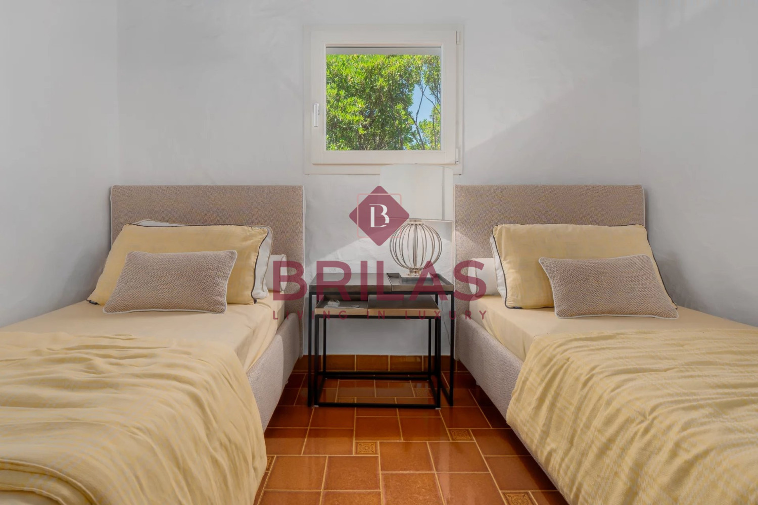 Cala Girgolu - Villa vista mare con piscina