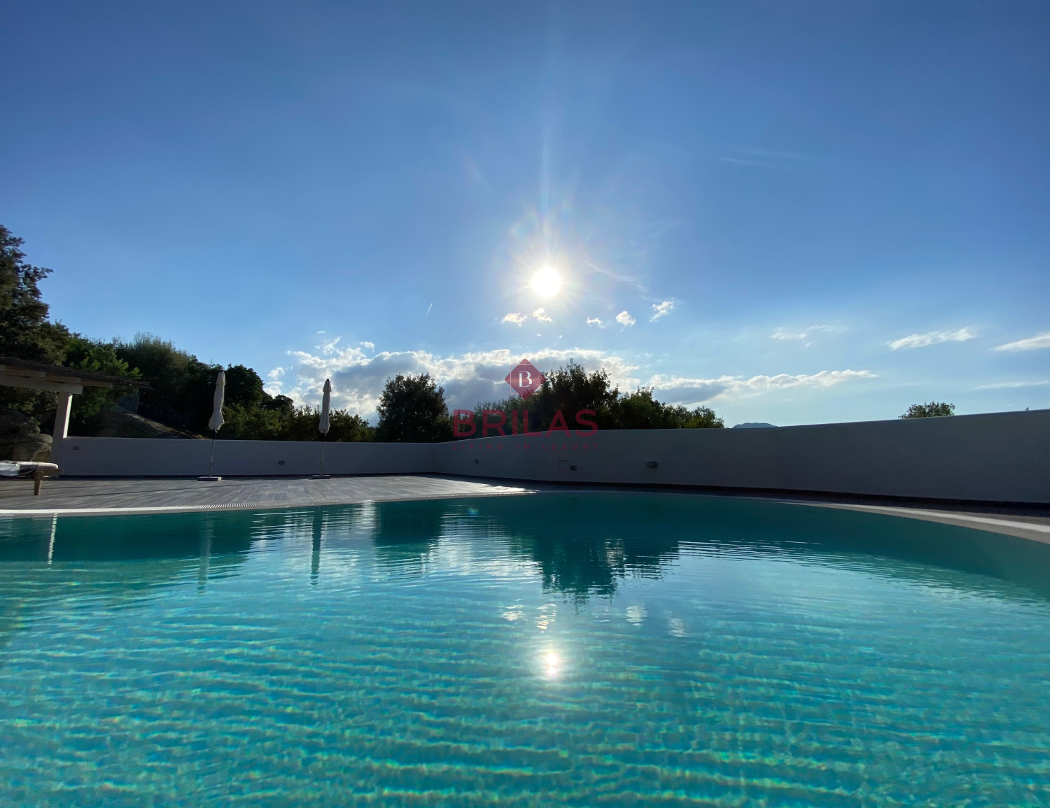 Villa surrounded by greenery with splendid sea views