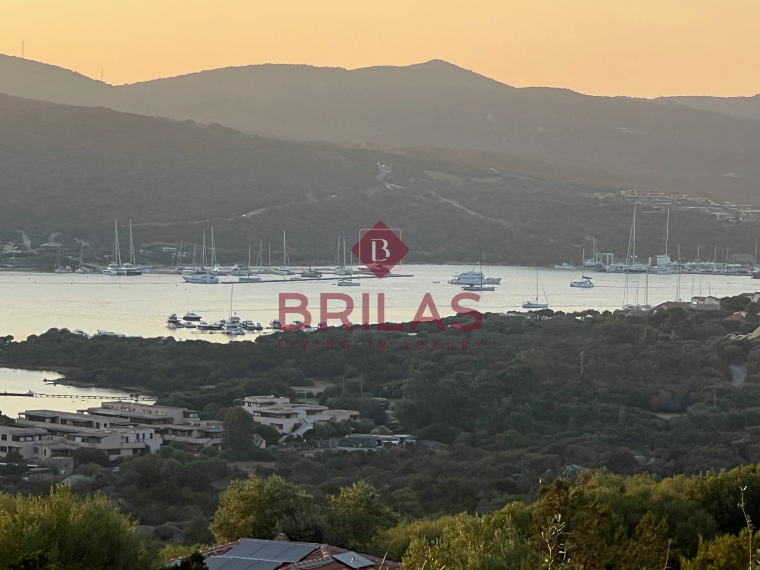 Villa surrounded by greenery with splendid sea views