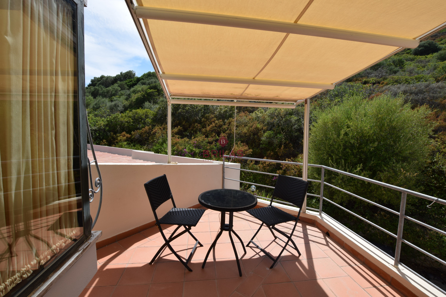Seaview Villa with swimming pool in Suiles