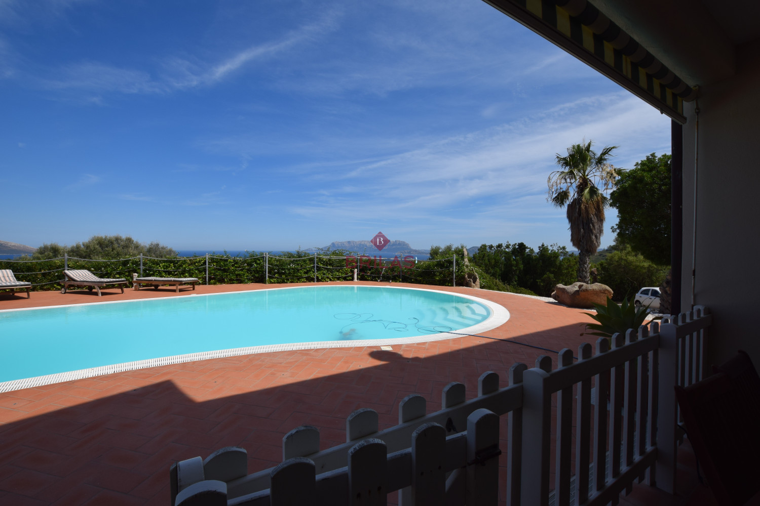 Seaview Villa with swimming pool in Suiles
