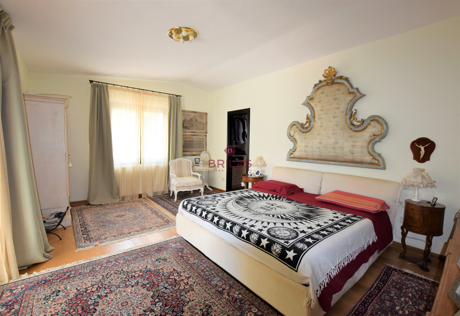 Seaview Villa with swimming pool in Suiles