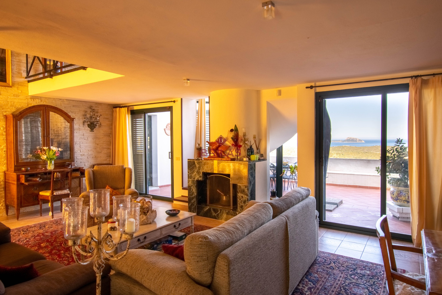Seaview Villa with swimming pool in Suiles