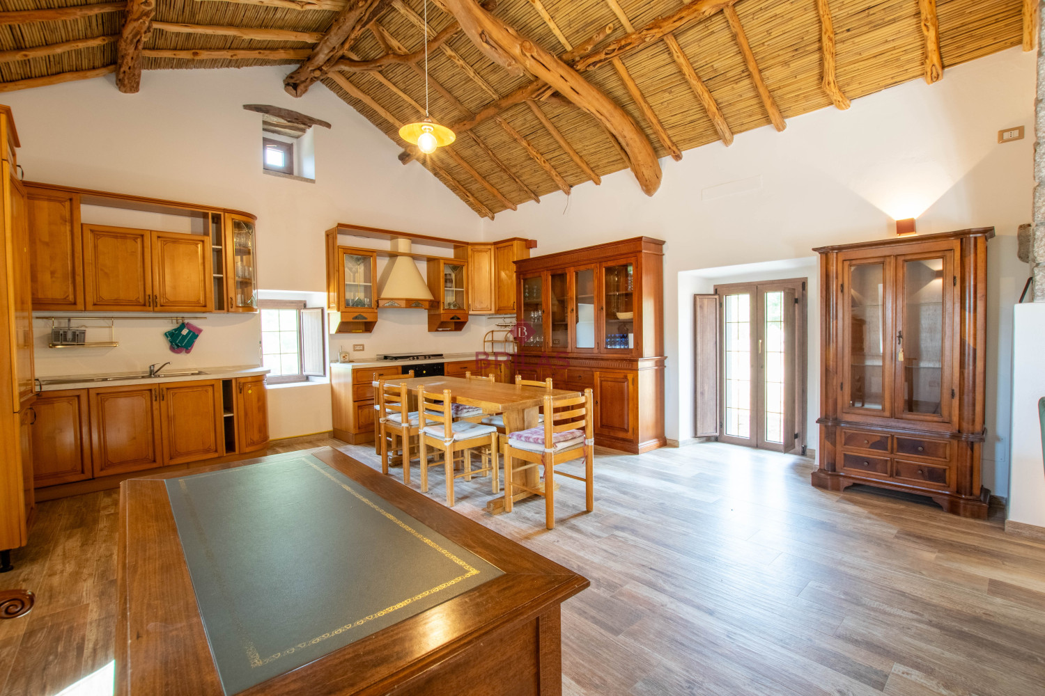 Prestigious Farm with Vineyard and Cork Oaks
