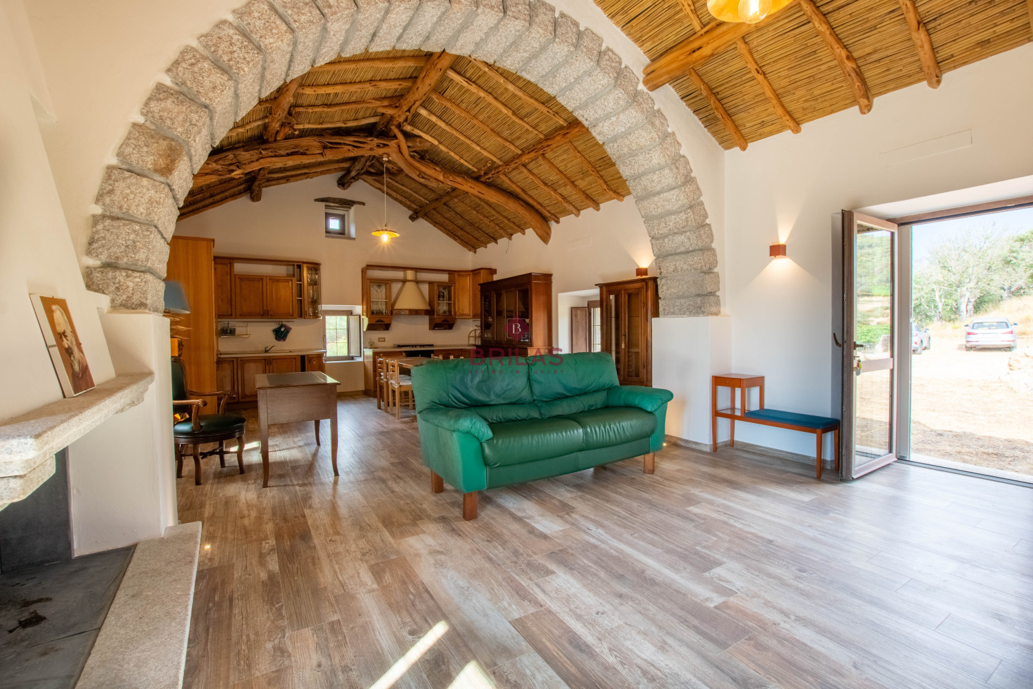 Prestigious Farm with Vineyard and Cork Oaks