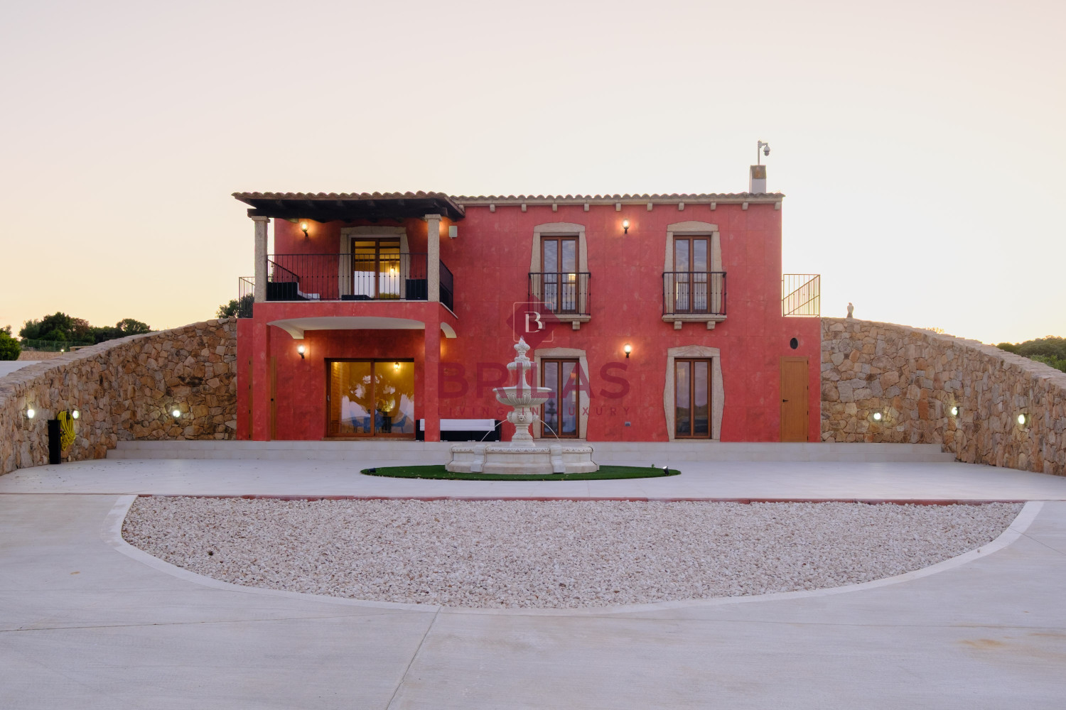 Elegance and Nature in Telti