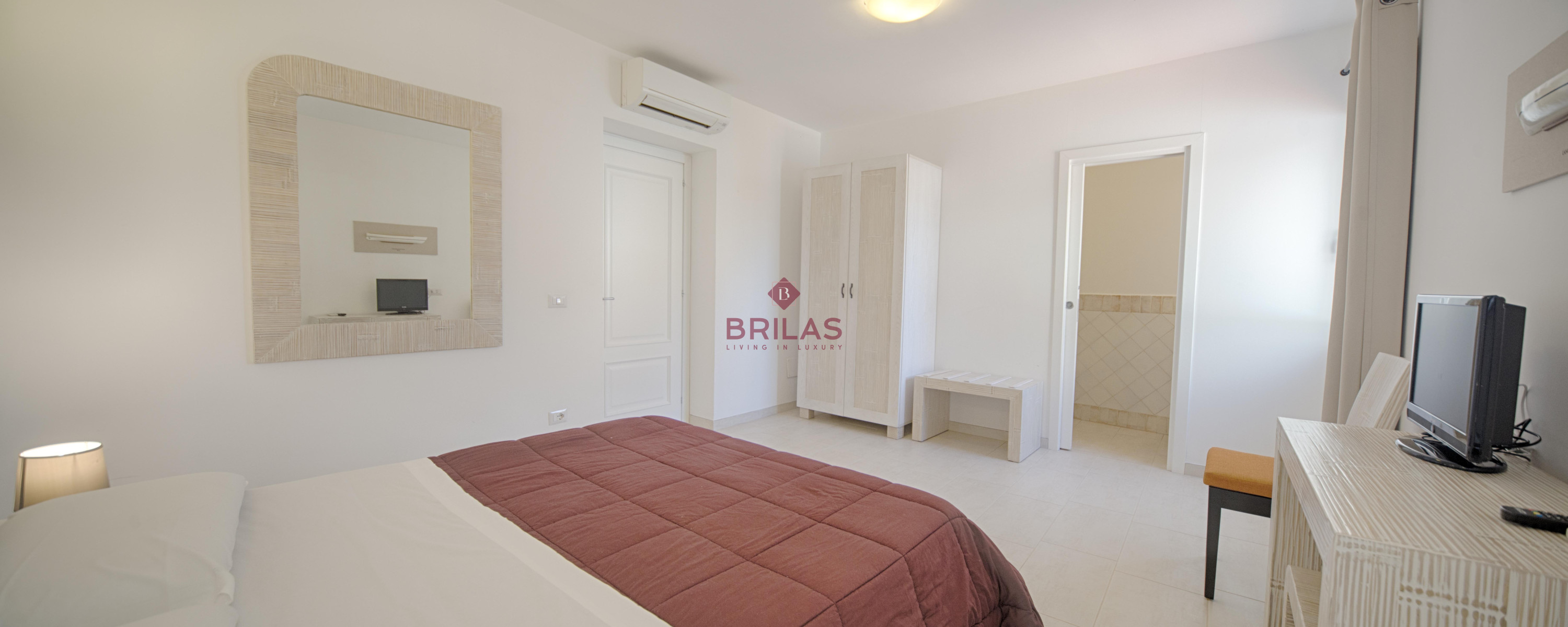 Olbia centro, antico ed elegante palazzo completamente ristrutturato ed adibito a Bed and Breakfast