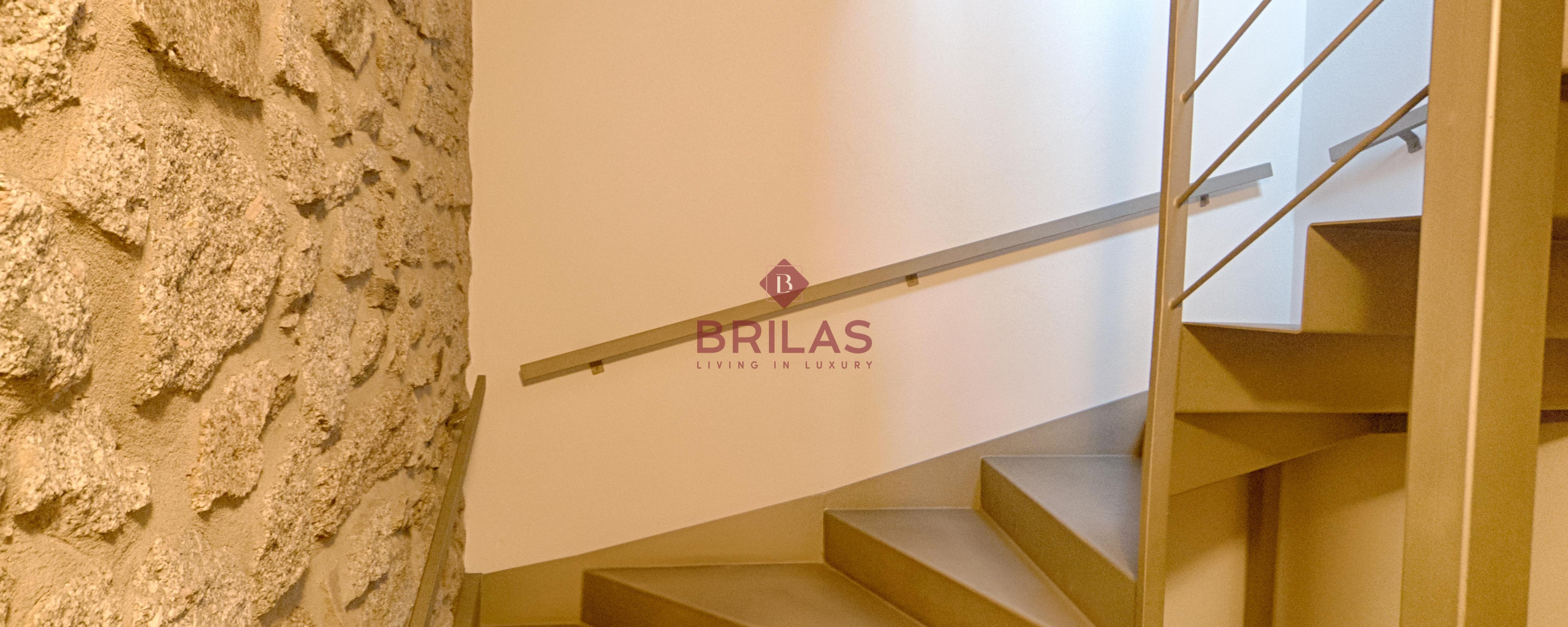 Olbia centro, antico ed elegante palazzo completamente ristrutturato ed adibito a Bed and Breakfast