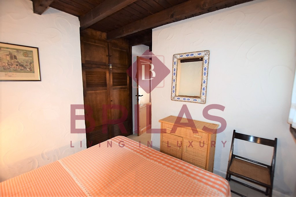 Charming end-of-terrace house in Costa Corallina