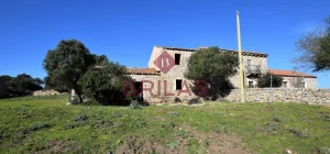  Rustic to renovate in 56 hectares land