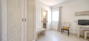 Olbia centro, antico ed elegante palazzo completamente ristrutturato ed adibito a Bed and Breakfast
