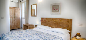 Olbia centro, antico ed elegante palazzo completamente ristrutturato ed adibito a Bed and Breakfast