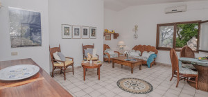 Cugnana - Villa vista mare con ampio terreno