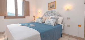 Cugnana - Villa vista mare con ampio terreno
