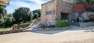 Arzachena: detached villa on one level with panoramic view