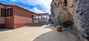 Arzachena: detached villa on one level with panoramic view