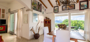 Villa in località La Mendula, Arzachena, con ampio terreno a pochi minuti dalle spiagge della Costa Smeralda
