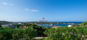 Elegante appartamento con vista mozzafiato a Porto Cervo