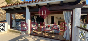 Villa surrounded by greenery with splendid sea views