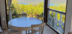 Villa surrounded by greenery with splendid sea views
