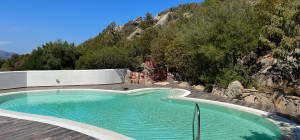 Villa surrounded by greenery with splendid sea views