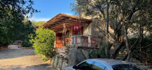 Villa surrounded by greenery with splendid sea views