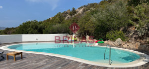 Villa surrounded by greenery with splendid sea views