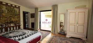 Seaview Villa with swimming pool in Suiles
