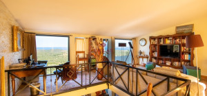 Seaview Villa with swimming pool in Suiles