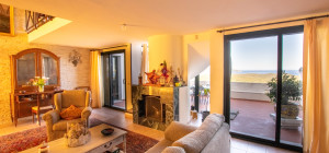 Seaview Villa with swimming pool in Suiles