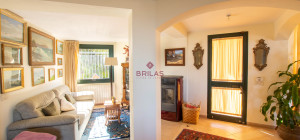 Seaview Villa with swimming pool in Suiles