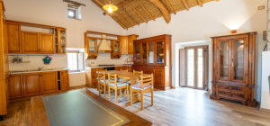Prestigious Farm with Vineyard and Cork Oaks