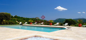 Elegance and Nature in Telti